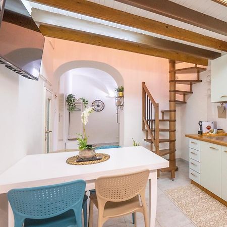 Casa Iryna Appartement Pietra Ligure Buitenkant foto
