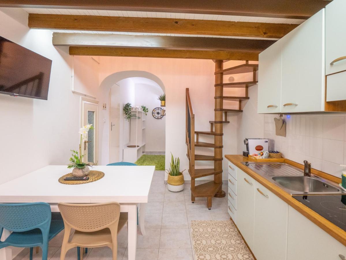 Casa Iryna Appartement Pietra Ligure Buitenkant foto