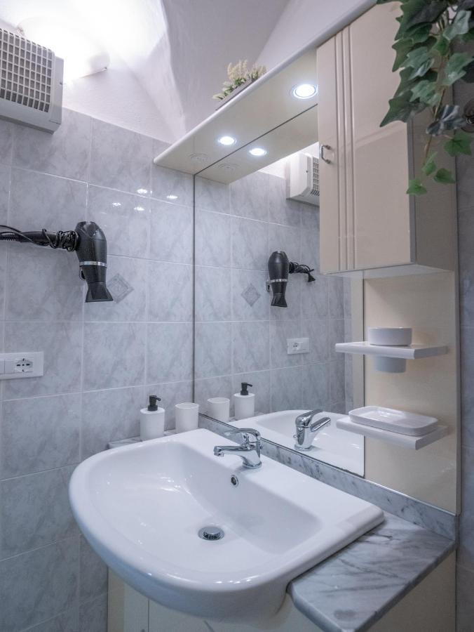 Casa Iryna Appartement Pietra Ligure Buitenkant foto